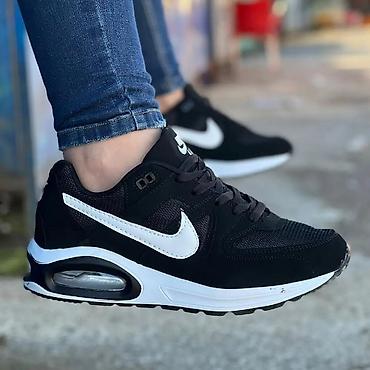 marca 100rsdn: Akcija Nike patike za svakodnevno nošenje – crno‑bele - Model sa — 1