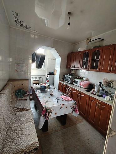Кыймылсыз мүлк: 3 бөлмө, Менчик ээси, Үй-бүлөлүүлөргө, Жарым -жартылай эмереги бар — 1