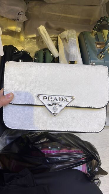 Классические сумки: Все по 700 — 10