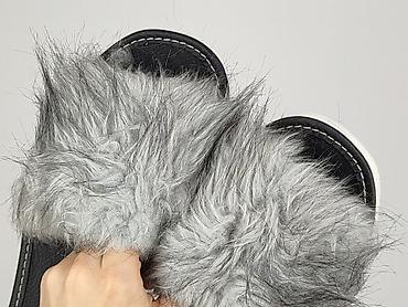 dawne buty: Kapcie damskie, rozmiar 39 — 4