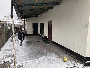 Продажа коттеджей и домов: Дом в Нижней Ала-Арче. - Отопление подключено. - Газ подведён. - — 2