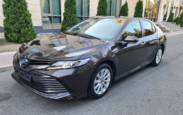 Toyota: Toyota Camry: 2021 г., 2.5 л, Вариатор, Гибрид, Седан