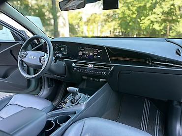 Kia: Kia Niro: 2022 г., Кроссовер — 12