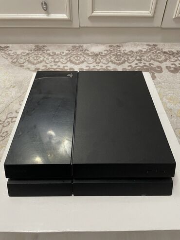 джойстики sony playstation vr: PlayStation 4 fat 500GB Хорошего состояние Прошита 7игр скачано В