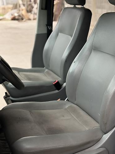 Volkswagen: Volkswagen Transporter: 2007 г., 1.8 л, Механика, Бензин, Фургон — 9