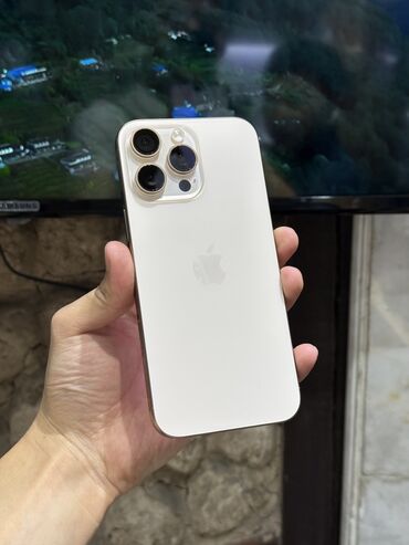 срочно продаю телефон: IPhone 16 Pro Max, Колдонулган, 512 ГБ, Desert Titanium, Коргоочу айнек, 98 %
