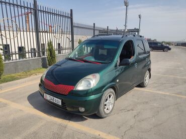 срочно срочно продам машину: Toyota Yaris: 2000 г., 1.3 л, Автоматтык, Бензин, Вэн/Минивэн