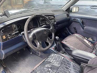 Volkswagen: Volkswagen Vento: 1993 г., 1.8 л, Механика, Бензин, Седан — 8