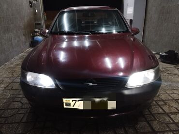 Termolar: Opel Vectra: 2 l | 1997 il 175000 km Sedan