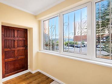 Продажа коммерческой недвижимости: Продажа офисов 100 м², С ремонтом, Многоэтажное здание, 1 этаж — 2