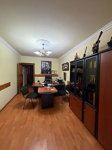 Daşınmaz əmlak: İcarəyə/ofis istifadəsinə uyğun kabinetli sahə Təsvir: - İş otağı — 6