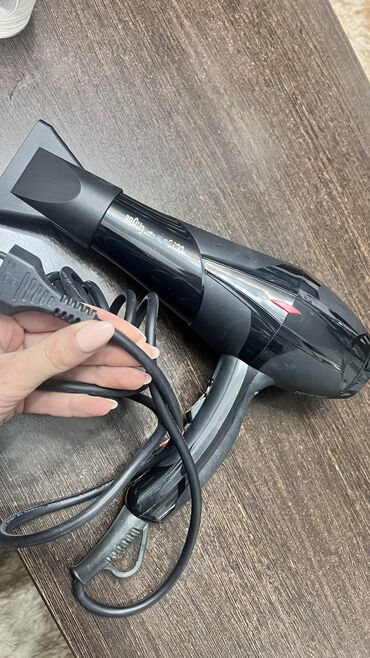 стиральная машина не рабочая: Фен Braun
Состояние нового 
Работает отлично !
2100 w
Юг 2