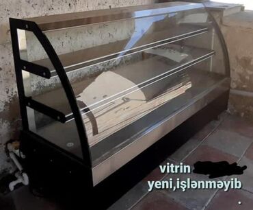 Soyuducu vitrinləri: Şirniyyat vitrin soyuducusu yeni upakovka 2ədəd var biri 770₼ təcili