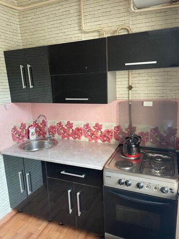 Продажа квартир: Продаю 1ком кв, 104 сер, 38кв, Московская-м.Гвардия, 2эт, окна