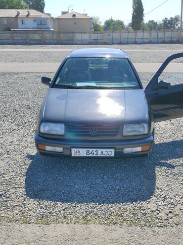 фолсваген б 4: Volkswagen Vento: 1992 г., 1.8 л, Механика, Бензин, Седан