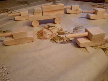 Şəkillər, tablolar: Yağlı boya ilə əl işləri və ağacdan olan əl işləri — 18