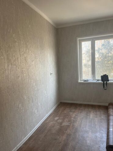 1 комвартирахрущевка продается: 1 комната, 19 м², Общежитие и гостиничного типа, 1 этаж, Старый ремонт