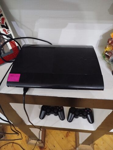 playstation qiymətlər: Playstation 3 super slim 500 gb yaddaş. içində 40-dan çox oyun var. 2