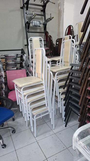 Ofis dəst mebeli: Yazi masasi 2 neferlik 40 azn Yazi masasi tek neferlik 30 azn. tek — 15