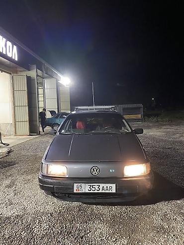 атбашы авто: Volkswagen Passat: 1989 г., 1.8 л, Кол менен иштөөчү, Бензин, Седан — 4