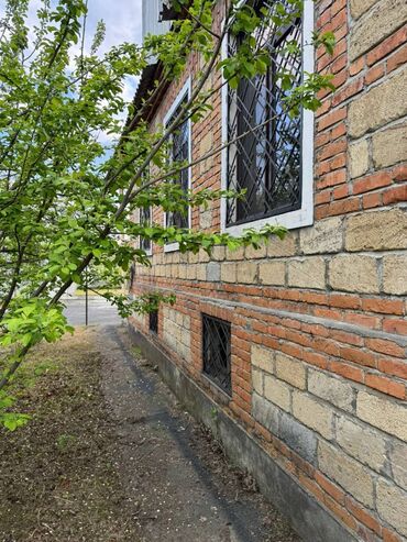 тап аз недвижимость: 5 комнат, 200 м², Средний ремонт