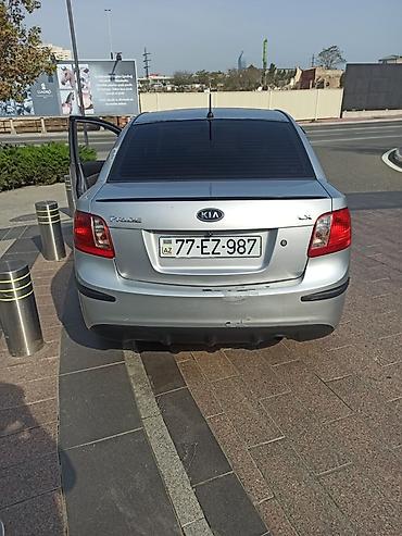 daewoo nexia 2009: Kia Rio: 1.5 l | 2010 il Sedan — 1