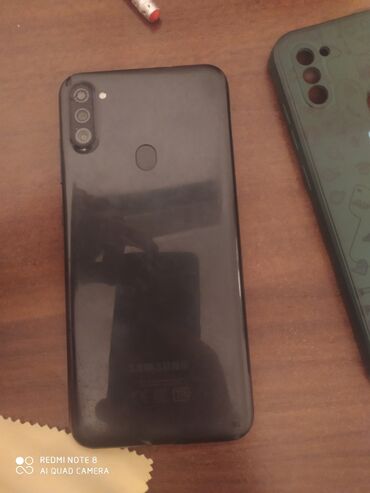 разбитый телефон: Samsung Galaxy A11, Б/у, 32 ГБ, цвет - Черный, 2 SIM