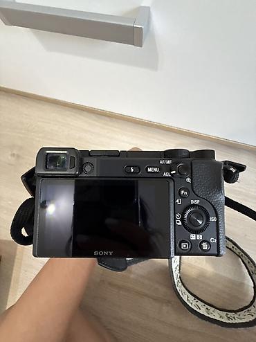 Фото и видеокамеры: Sony A6400 + 16–50mm OSS | Полный комплект Камера куплена около года — 4