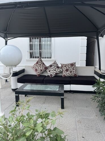 Bağ, çöl oturacaqları: Divan