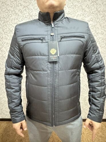 Куртки: Абсолютно новая куртка. Подарили размер не подошел. Размер 52-54 — 1