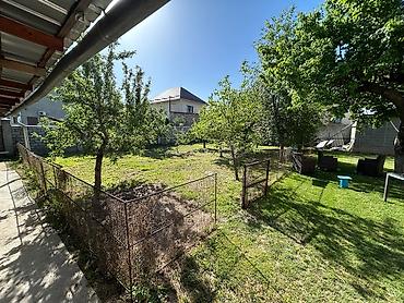 без риелторов: Продам дом с участком. Общая площадь участка — 10 соток; правильная — 5