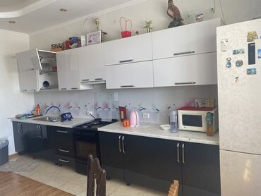 ашкана гарнитур бу: Продается кухонный гарнитур глянцевый свет белый в хорошем состоянии