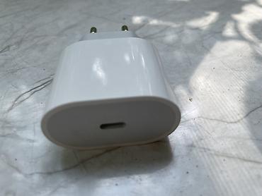 USB-C divar adapteri (EU fiş) - Giriş: AC 100–240V, 50/60 Hz