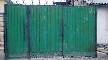 замка: Металлические распашные ворота с калиткой - Конструкция: три секции — — 1