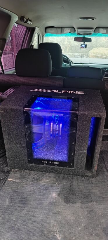 купить денди в бишкеке: Продаю сабвуфер ALPINE 800W + с ним усилитель тоже ALPINE в отличном