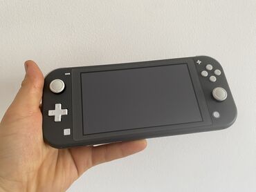 прошитая ps4: Продаю Nintendo switch lite 
Хорошем состоянии