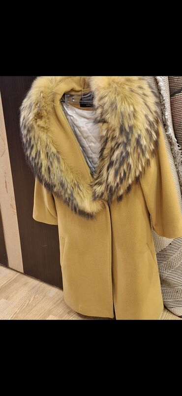 женские розовые кофточки: Пальто, цвет - Желтый