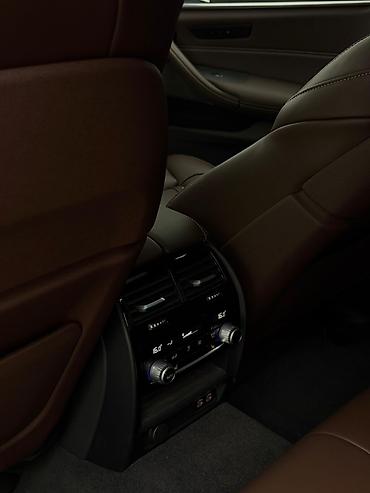 купить мерс с: BMW 530: 2020 г., 2 л, Автомат, Бензин, Седан — 10