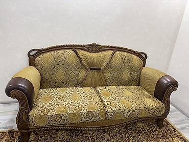 ustol ustul: İşlənmiş, Klassik divan, 2 kreslo, Divan, Jurnal masası, Bazasız, Açılmayan — 5