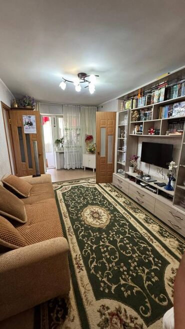 ош квартира арзан: 3 комнаты, 65 м², Хрущевка, 3 этаж, Евроремонт