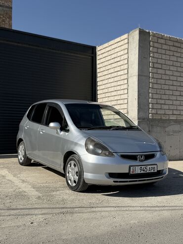 купить передний бампер на мерседес w210 в бишкеке: Honda Fit: 2004 г., 1.3 л, Вариатор, Бензин, Хетчбек