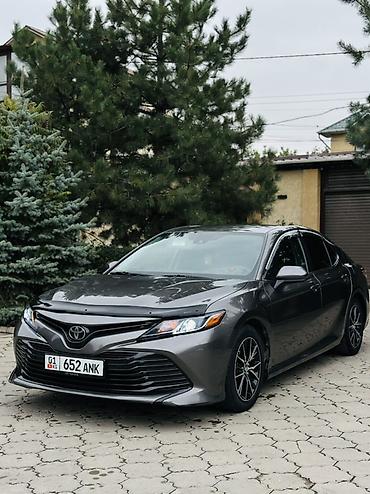 Toyota Camry: 2020 г., 2.5 л, Автомат, Бензин, Седан at lalafo.kg Toyota Camry: 2020 г., 2.5 л, Автомат, Бензин, Седан