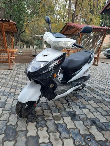 yamaha 730: Moped 125cc 1000 manata, xırda-xuruş problemi var deyə ucuz qoymuşam