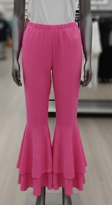 akril odeca: Ružičaste ženske pantalone sa volanima - Model: pantalone sa širokim — 1