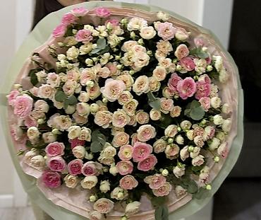 расходные материалы для цветочных магазинов: Продаются букеты цветов,получены сегодня,каждая по 2000 сом,красные — 1