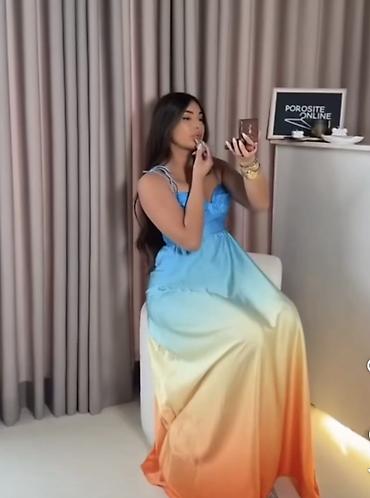 ps svecane bluze: Duga haljina sa ombre efektom
2500 din 
S M L — 5