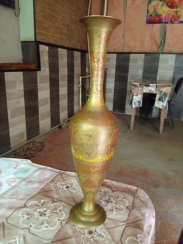 Vazalar: Bir vaza, Mis — 1