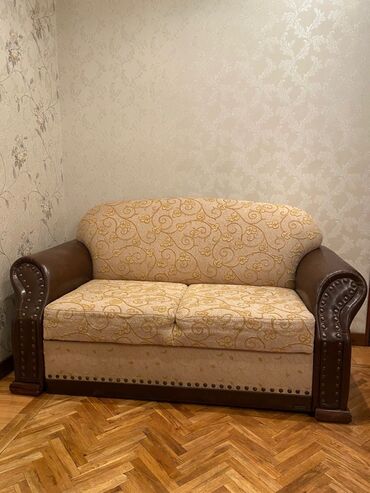 диваны и кресла в стиле лофт: Түсү - Саргыч боз, Колдонулган