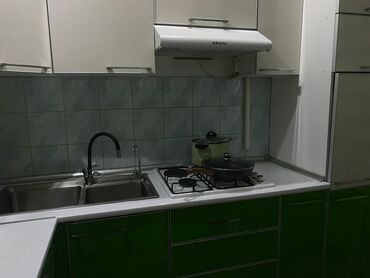 кухонный мебель в рассрочку: Кухонный гарнитур цена 25000 сом торг уместен, мкр 1, телефон +