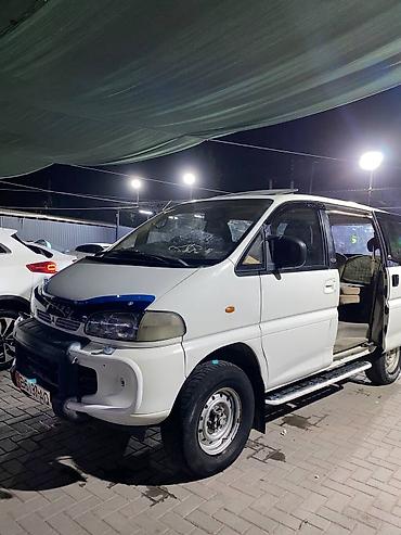 дверцы: Mitsubishi Space Gear: 1994 г., 2.4 л, Автомат, Бензин, Минивэн — 5